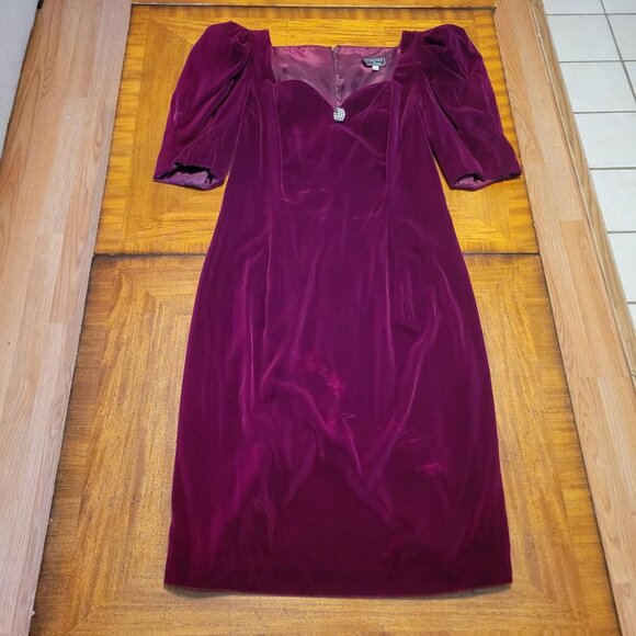 Cachet by Bart Protas Red Velvet Formal Dress - Picture 1 of 10